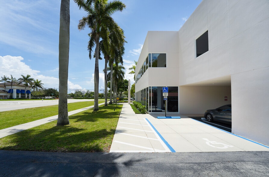 More Photos Of 399 NW 2nd Ave, Boca Raton Office For Lease