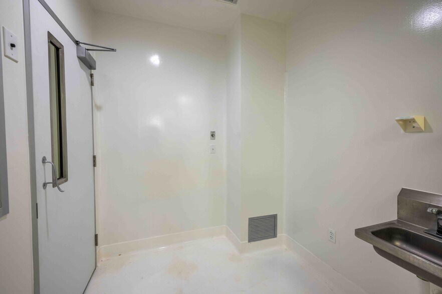 More Photos Of 8721 Highway 6, Missouri City Medical For Lease