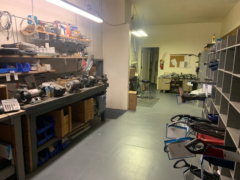 More Photos Of 305 N 200 W, Bountiful Freestanding For Sale