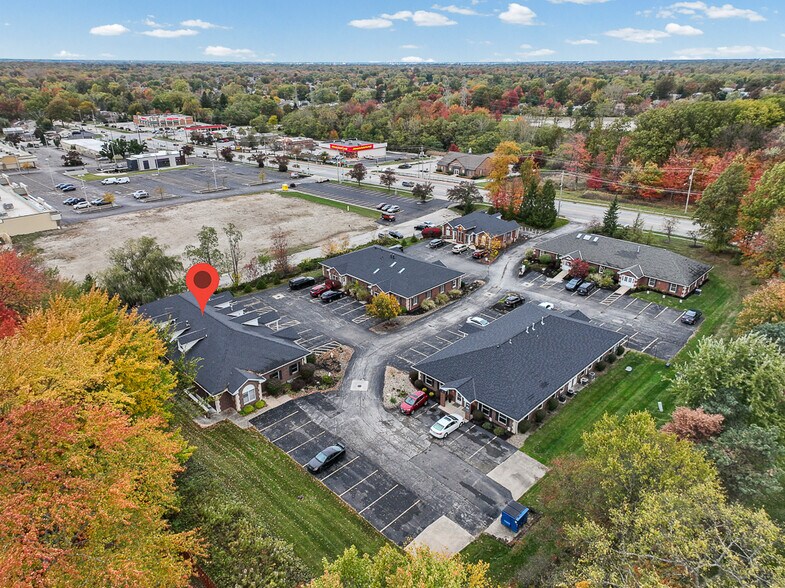 More Photos Of 8050 Corporate Cir, North Royalton Office For Lease