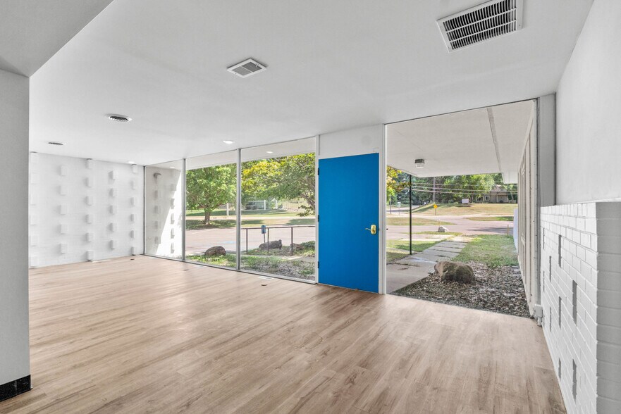 More Photos Of 2532 Spring Arbor Rd, Jackson Medical For Sale