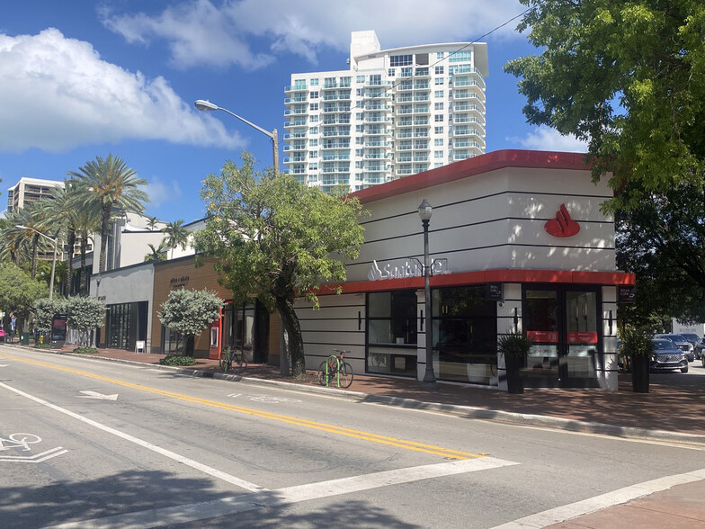 Primary Photo Of 3000-3034 Grand Ave, Miami Storefront For Lease