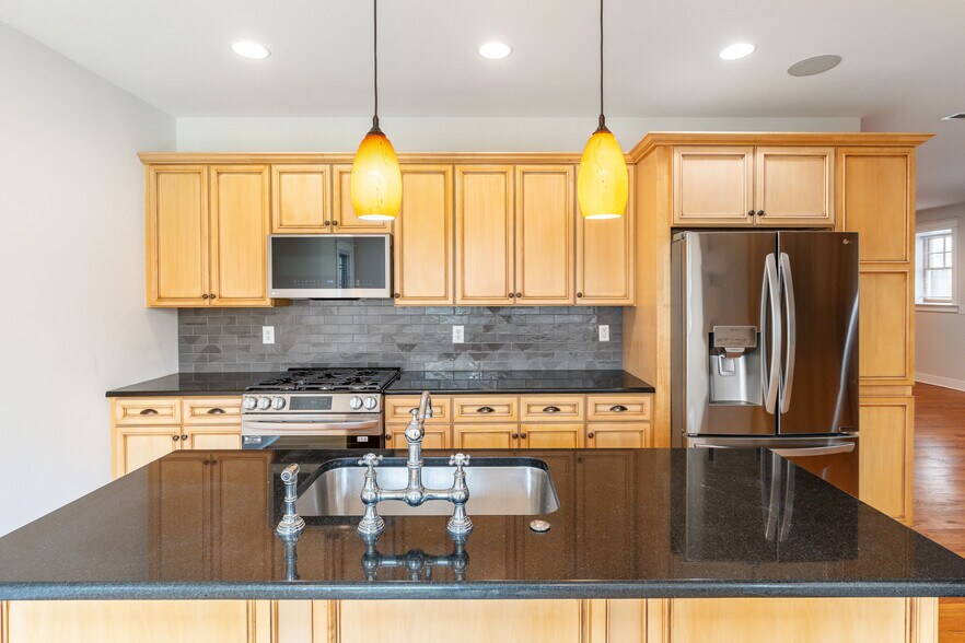 More Photos Of 4557 Manayunk Ave, Philadelphia Apartments For Sale
