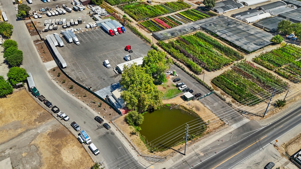 More Photos Of 8989 Elder Creek Rd, Sacramento Contractor Storage Yard For Sale