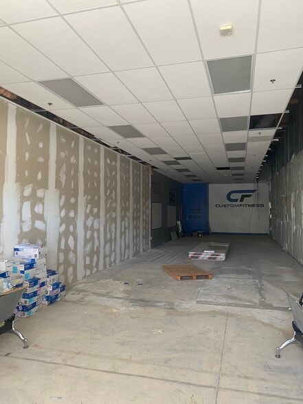 More Photos Of 4301-4331 Truxel Rd, Sacramento Unknown For Lease