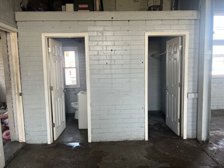 More Photos Of 27206 Groesbeck Hwy, Roseville Industrial For Sale