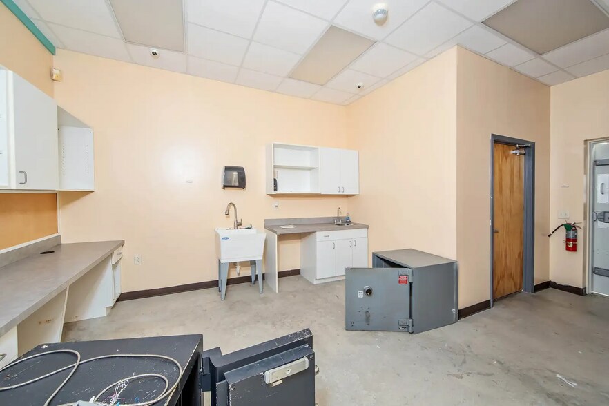 More Photos Of 1615 Saint Mary St, Thibodaux Storefront For Lease