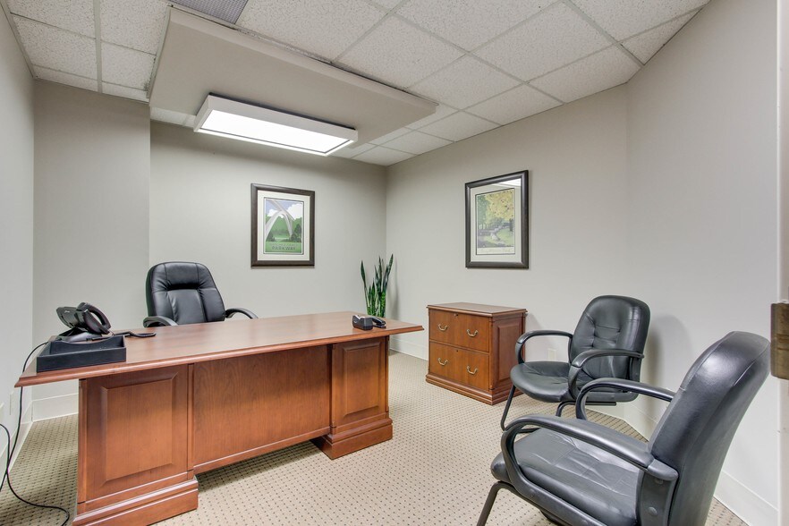 More Photos Of 5115 Maryland Way, Brentwood Office For Lease