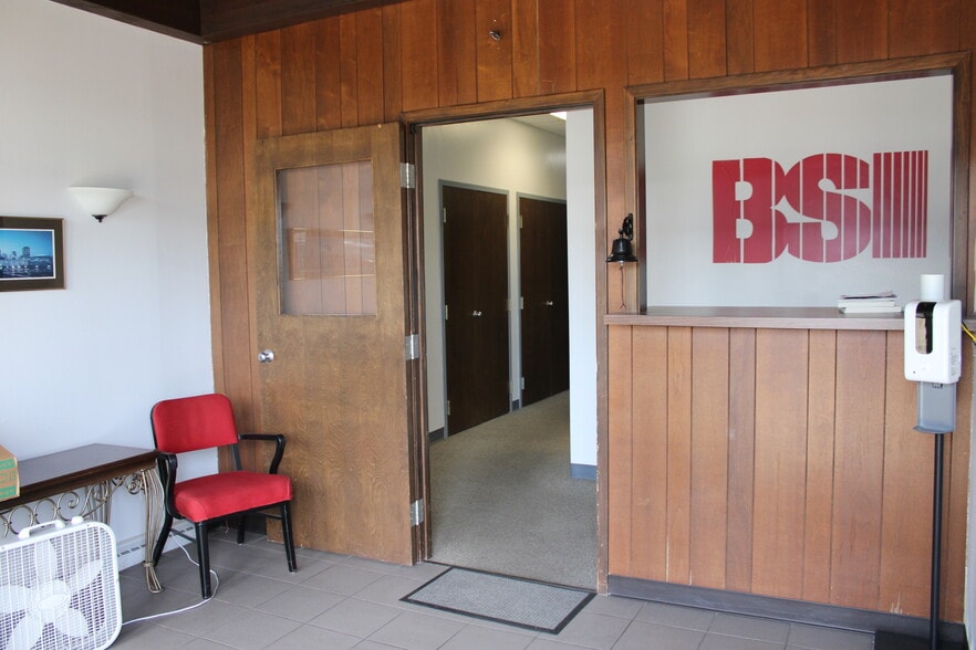 More Photos Of 6550 Guion Rd, Indianapolis Warehouse For Sale