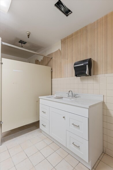 More Photos Of 1811-1813 Old Estill Springs Rd, Tullahoma Warehouse For Sale