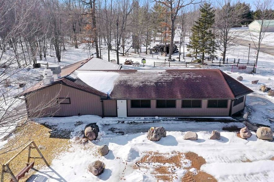 More Photos Of W11375-A W11375-A County Road X Rd, Crivitz Sports And Entertainment For Sale