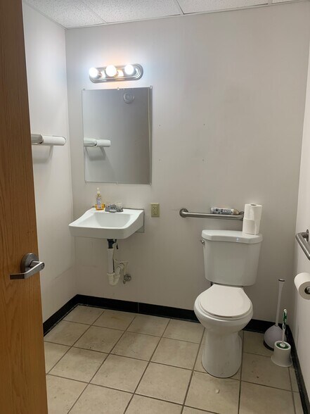More Photos Of 4476 Glen Este Withamsville Rd, Cincinnati Unknown For Lease