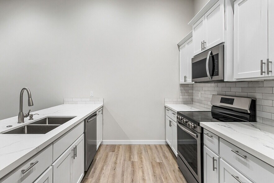 More Photos Of 1183 37TH Ct, Sweet Home Multifamily For Sale