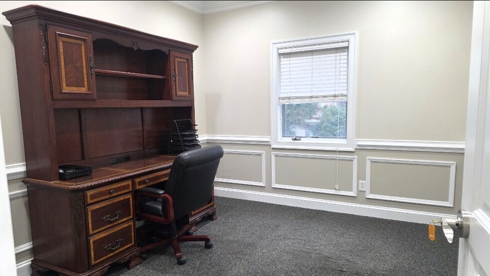 More Photos Of 2601 Colley Ave, Norfolk Office For Lease