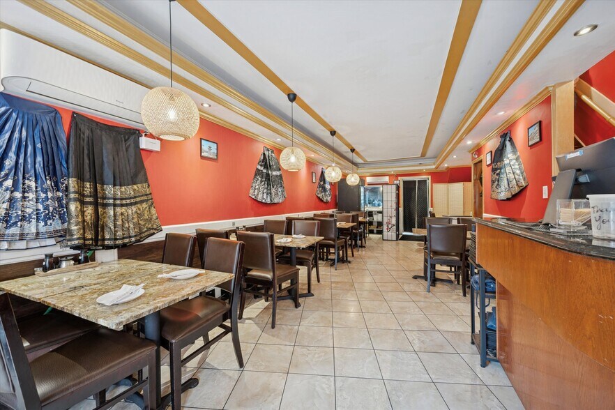 More Photos Of 274 S 20th St, Philadelphia Storefront Retail Residential For Sale