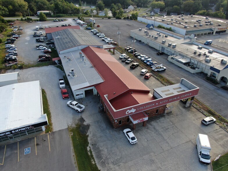 More Photos Of 525 Highway 46 S, Dickson General Retail For Sale