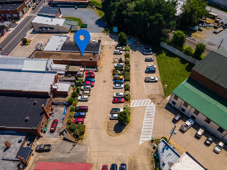 More Photos Of 30 E Main St, Luray Office For Sale