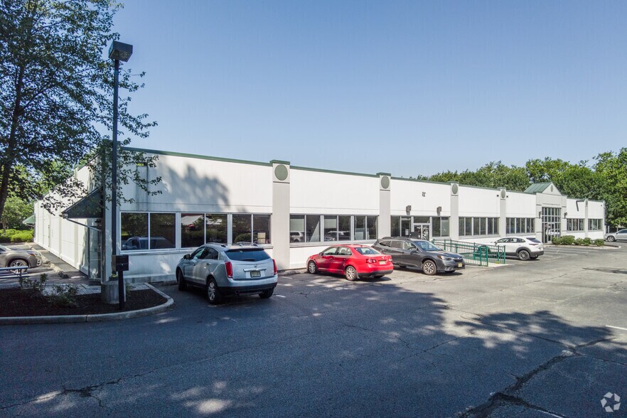 More Photos Of 30 Park Rd, Tinton Falls Office For Lease