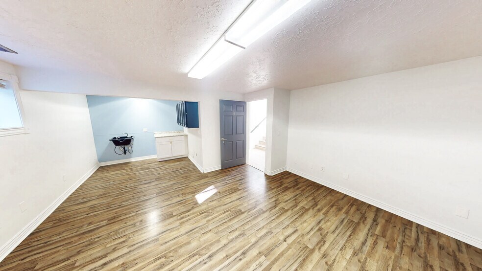 More Photos Of 1920 W 5200 S, Roy Office For Lease