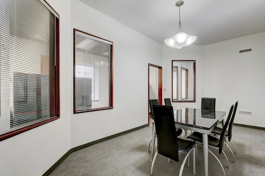 More Photos Of 411 NW 5th St, Oklahoma City Flex For Sale