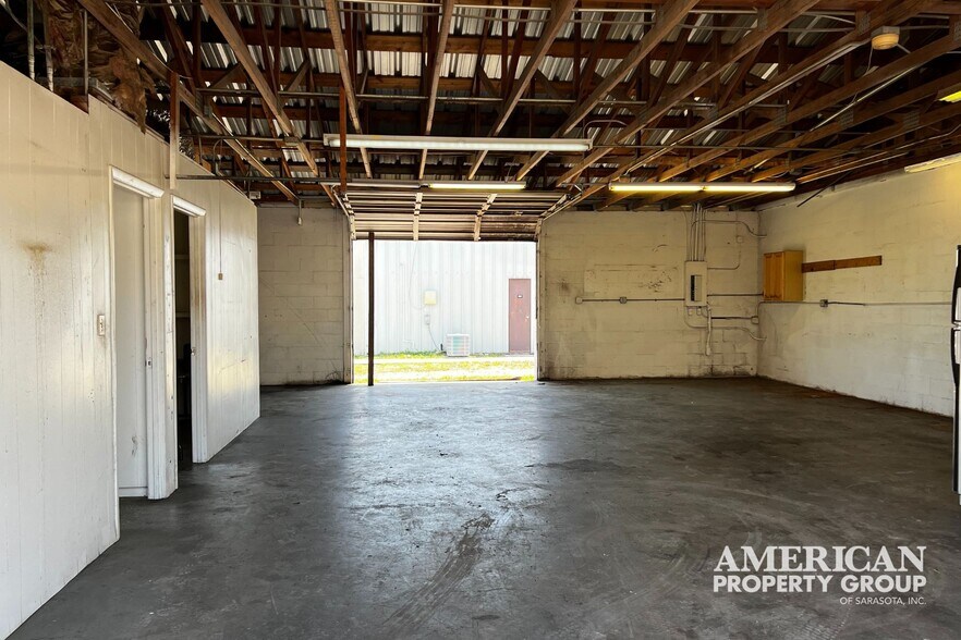 More Photos Of 5336 Ashton Ct, Sarasota Warehouse For Lease