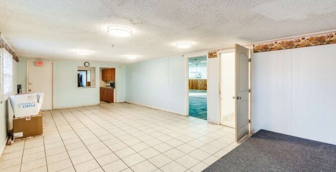More Photos Of 711 W Dickey Rd, Grand Prairie Religious Facility For Sale
