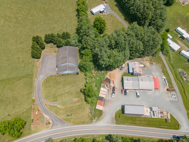 More Photos Of 1266 E Stuart Dr, Hillsville Industrial For Sale