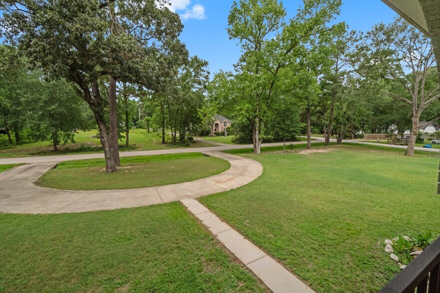 More Photos Of 2042 Teal Dr, Spring Dormitory For Sale