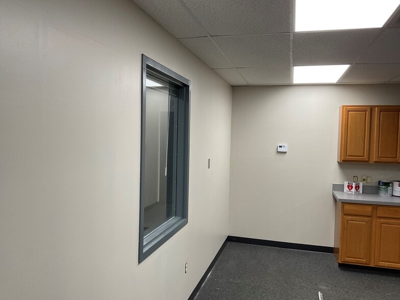 More Photos Of 1650 45th St, Munster Office For Sale