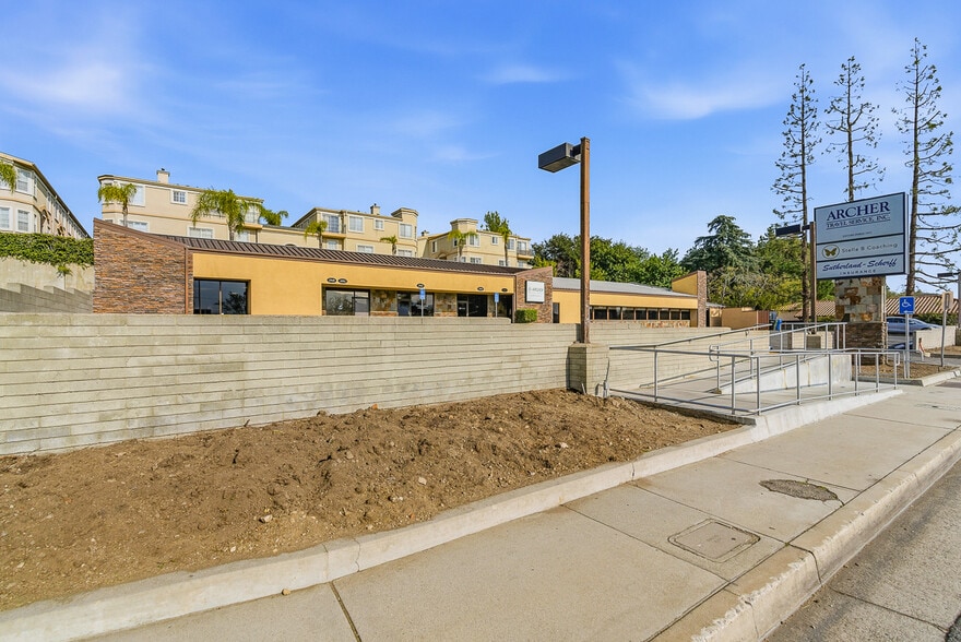 More Photos Of 2943-2947 Foothill Blvd, La Crescenta Medical For Lease