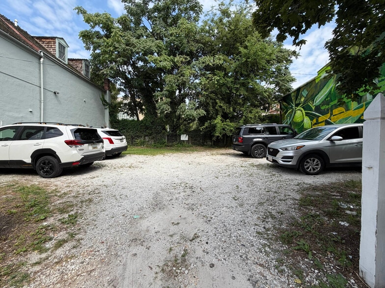 More Photos Of 226 W Read St, Baltimore General Retail For Sale