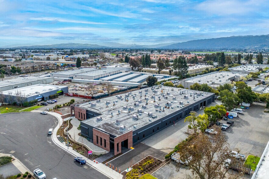 More Photos Of 6560 Trinity Ct, Dublin Research And Development For Sale