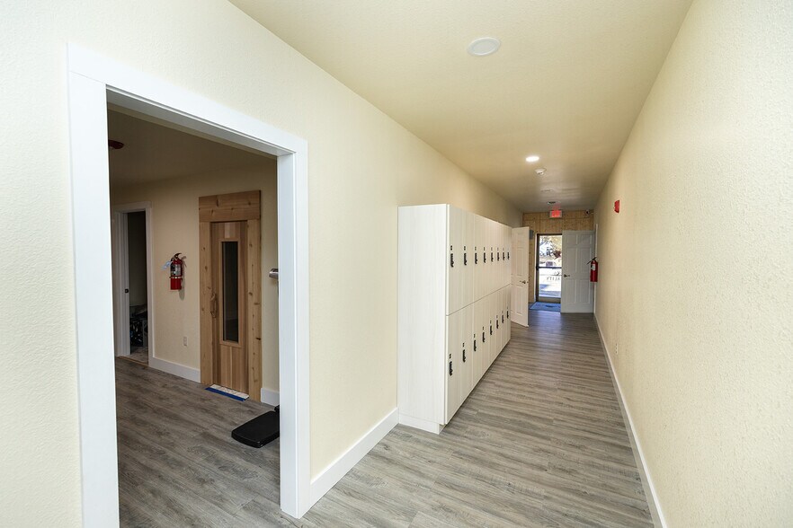 More Photos Of 115 N Main St, Lindsborg General Retail For Sale