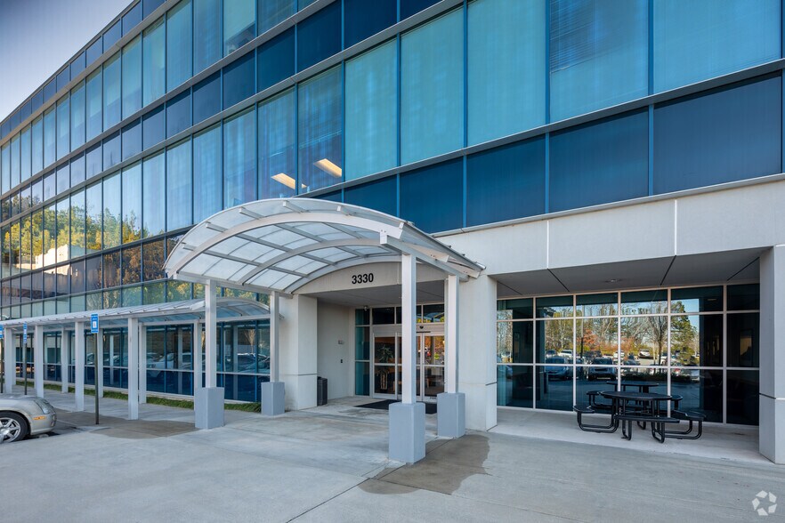 More Photos Of 3330 Preston Ridge Rd, Alpharetta Medical For Lease