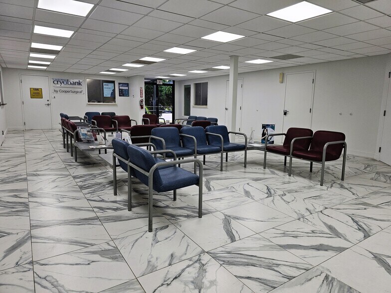 More Photos Of 9765 San Jose Blvd, Jacksonville Medical For Lease