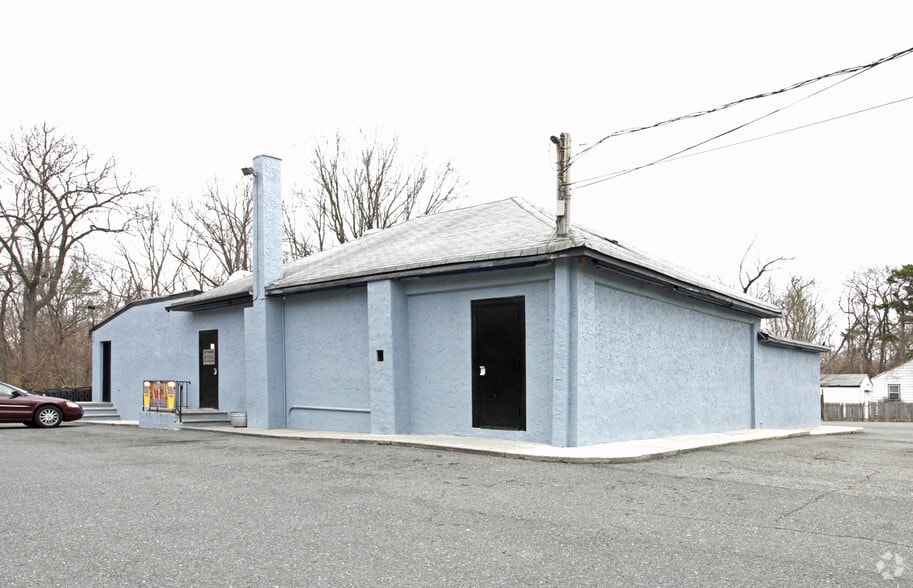 Primary Photo Of 60 Rt 516, Old Bridge Bar For Sale
