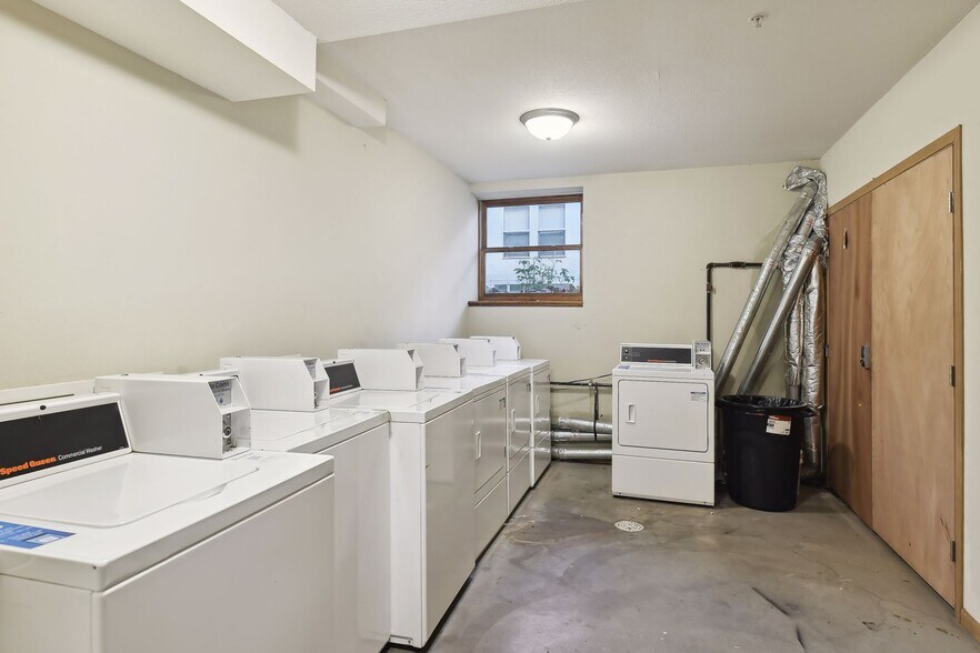 More Photos Of 137 E 17th St, Minneapolis Apartments For Sale