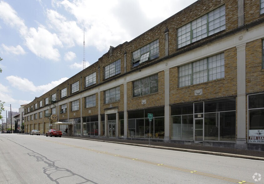 More Photos Of 317 Lexington Ave, San Antonio Apartments For Lease