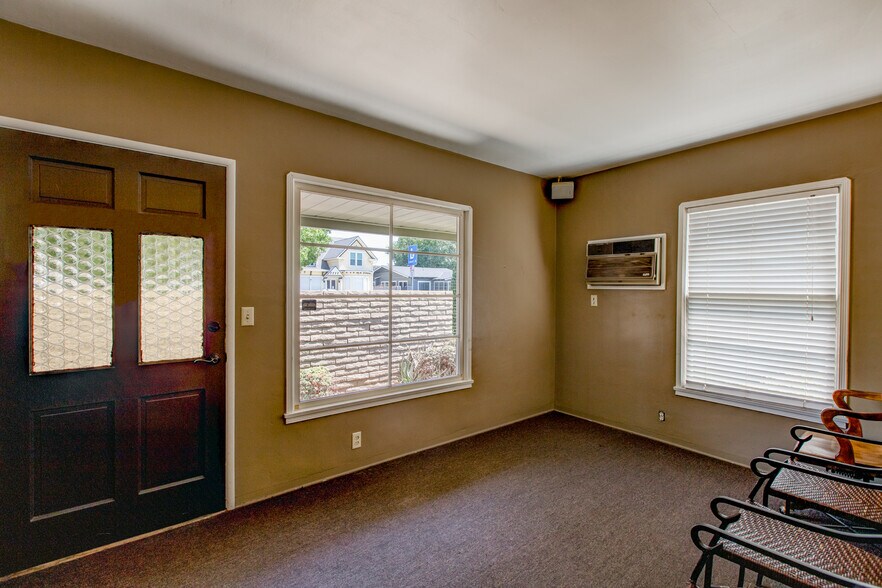 More Photos Of 624 W Chapman Ave, Orange Medical For Sale