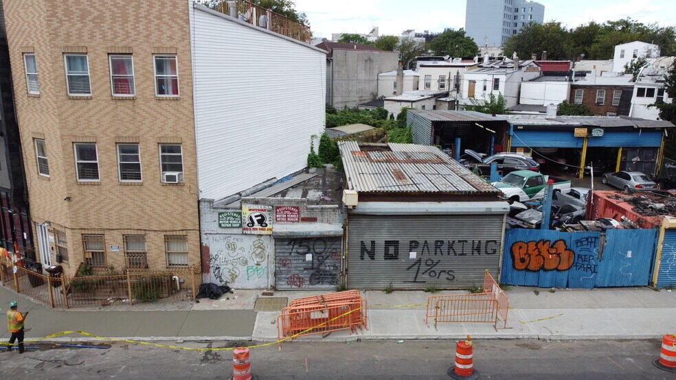 More Photos Of 1645 E New York Ave, Brooklyn Warehouse For Sale