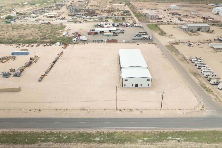 More Photos Of 7922 Interstate 20 Service rd, Odessa Warehouse For Lease