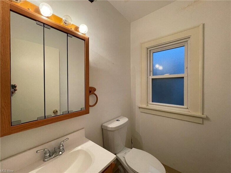 More Photos Of 21950 Euclid Ave, Euclid Storefront Retail Residential For Sale