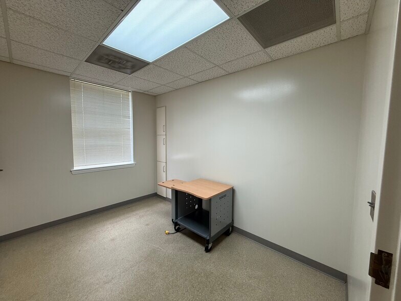 More Photos Of 408 8th St, North Wilkesboro Medical For Lease