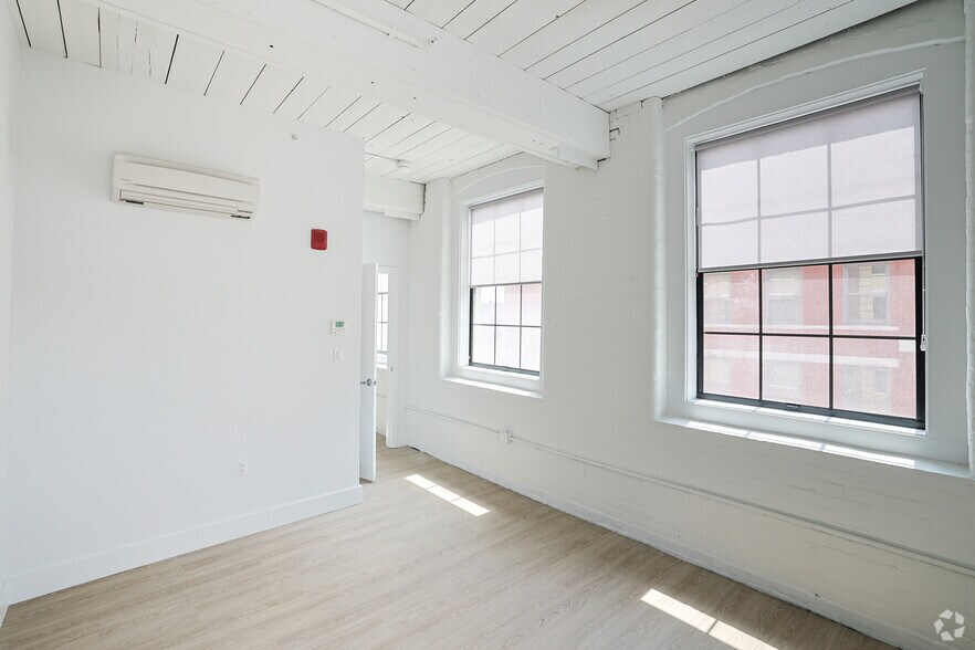 More Photos Of 86 Essex St, Haverhill Apartments For Lease