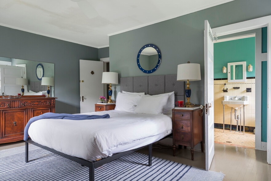 More Photos Of 4170 Rte 9W, Saugerties Hospitality For Sale