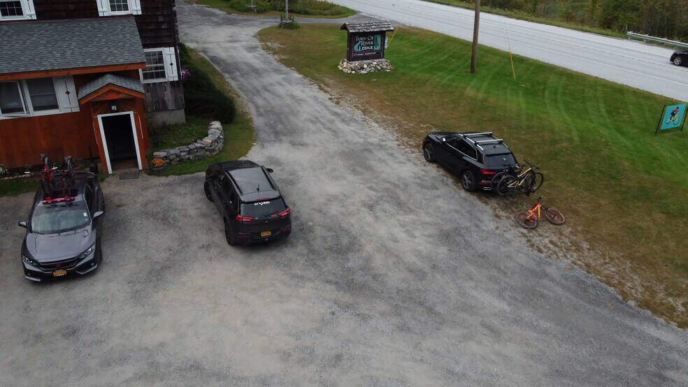 Primary Photo Of 5672 US Route 4, Killington Hotel For Sale