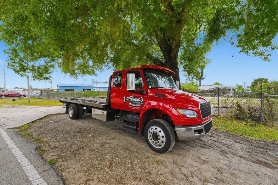 More Photos Of 6512 Old Cheney Hwy, Orlando Industrial For Sale