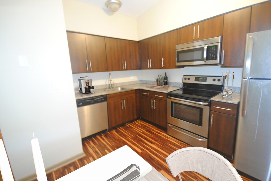 More Photos Of 1000 W Huron St, Ann Arbor Apartments For Sale