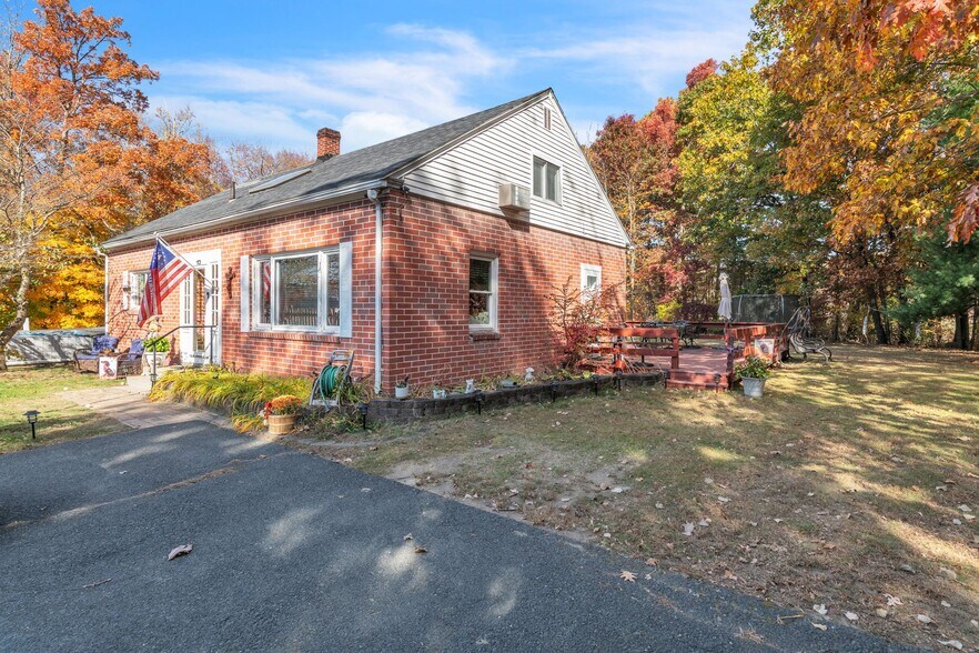 More Photos Of 371 Boston West Rt, Monson Specialty For Sale