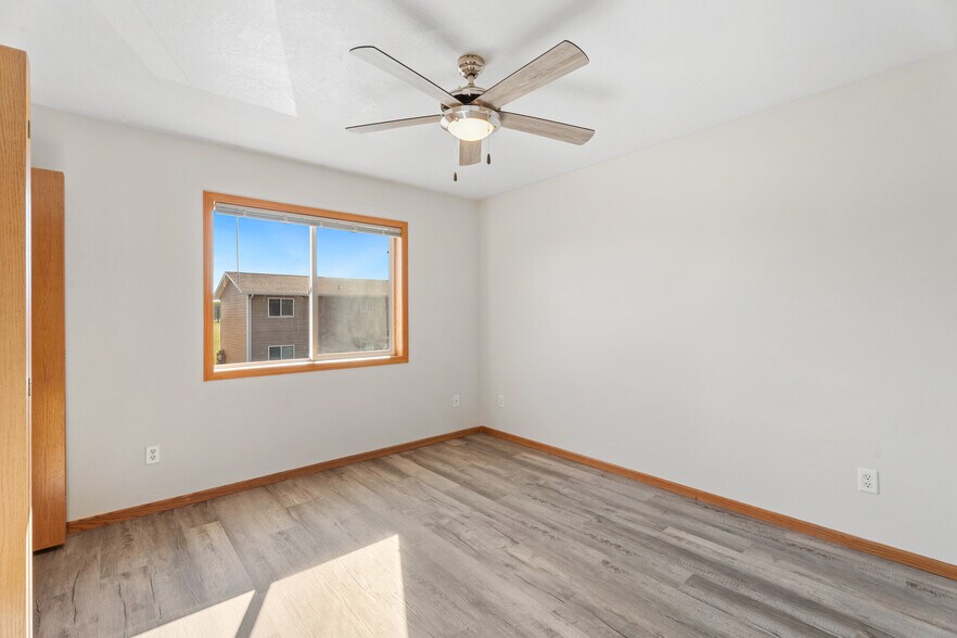 More Photos Of 1026 Cornell St, Vermillion Apartments For Sale